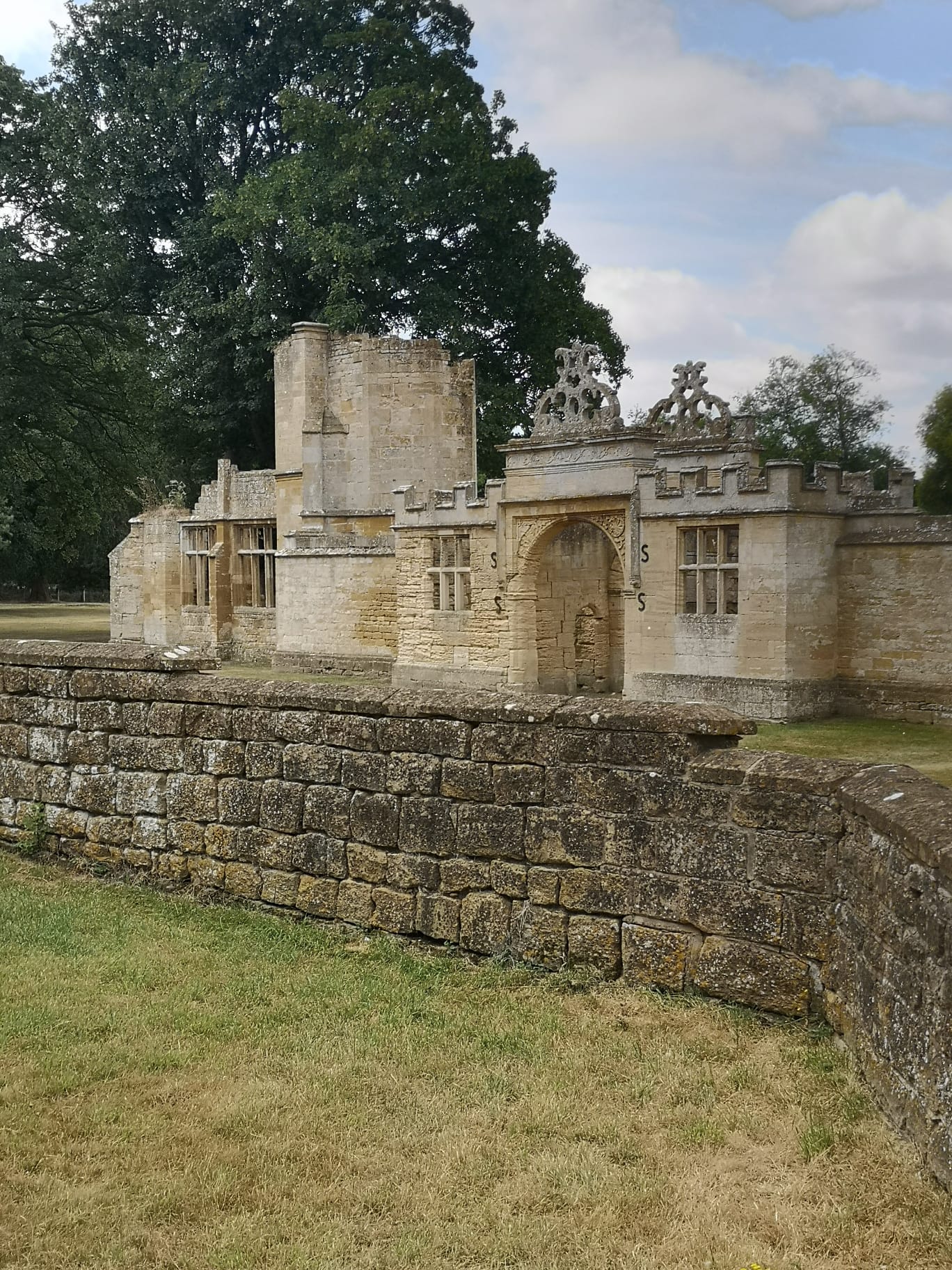Isbourne Way s3 2